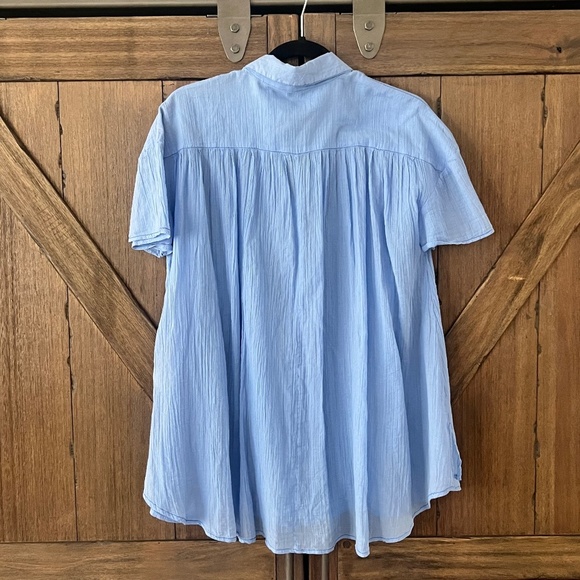 Free People We The Free Button Down Oversized Float Away Shirt Blue Size XS NWOT - Picture 4 of 9